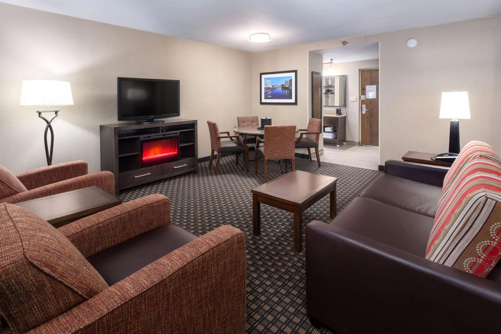 Best Western Plus Ramkota Hotel Sioux Falls Exterior foto
